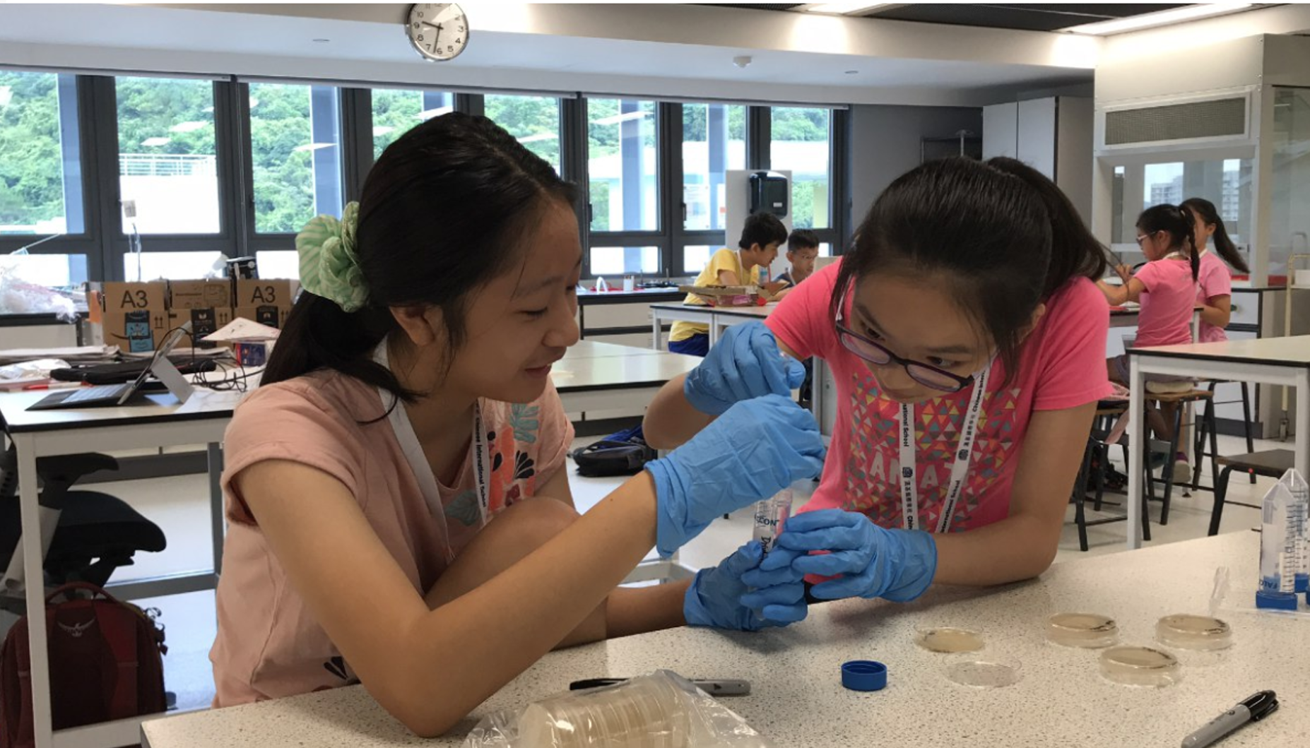 children in lab